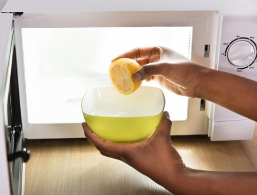 How to Deodorize a Microwave in 5 Steps